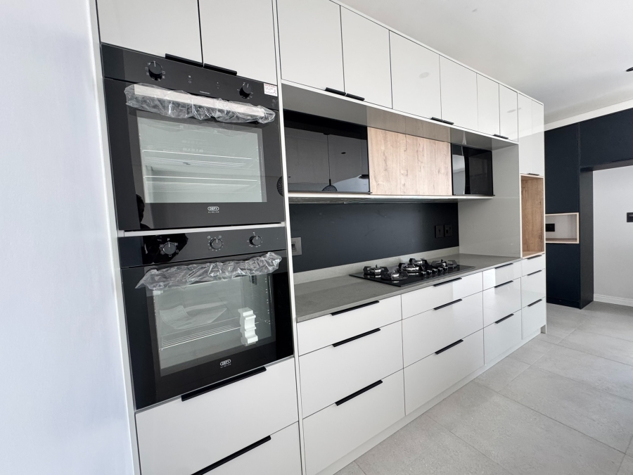 4 Bedroom Property for Sale in Sandown Western Cape